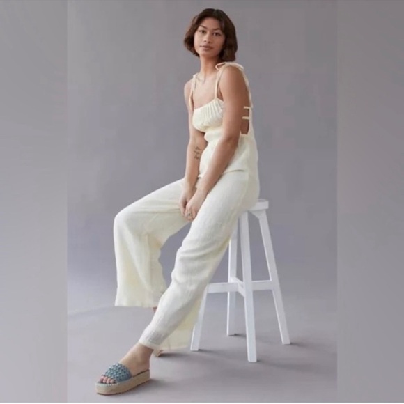 Cream jumpsuit - Picture 1 of 4